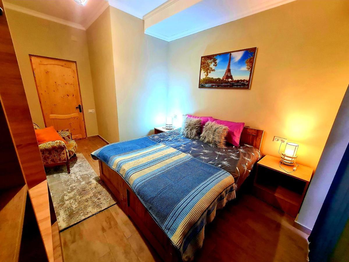 Hotel Maspindzelo Kutaisi Esterno foto